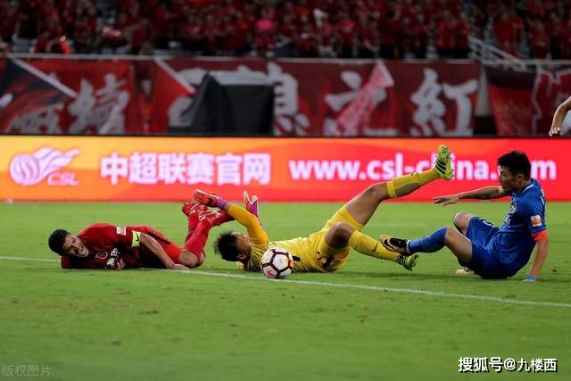 记者：阿尔瓦雷斯与经纪人关系复杂，留队马竞成定局